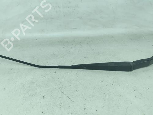 Used Front windshield wiper arm Front windshield wiper arm HONDA JAZZ II (GD_, GE3, GE2) 1.2 i-DSI (GD5, GE2) (78 hp) 29978398 29978398