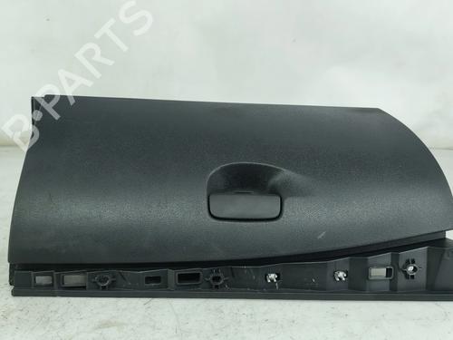Used Glove box RENAULT MEGANE III Grandtour (KZ0/1) 1.5 dCi (KZ09, KZ0D, KZ1G, KZ29, KZ14, KZ1W, KZ10, KZ1F,... (110 hp) 30489470