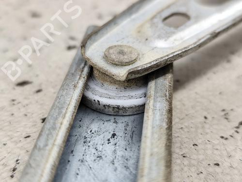 Rudehejsemekanisme Højre foran TOYOTA YARIS (_P1_) 1.0 (SCP10_, SCP10R) | BP30499345C23