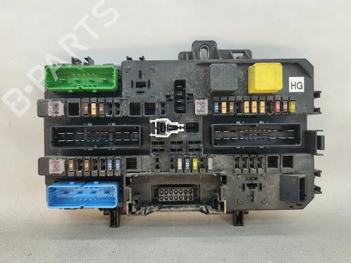 Used Fuse box OPEL ZAFIRA / ZAFIRA FAMILY B (A05) 1.6 (M75) (105 hp) 30565258