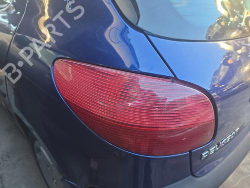 Venstre baglygte PEUGEOT 206 Hatchback (2A/C) 1.1 i (60 hp) 30615144