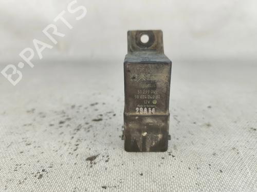 Kombi Kontakt / Stilkkontakt PEUGEOT 208 I (CA_, CC_) 1.4 HDi (68 hp) 30599895