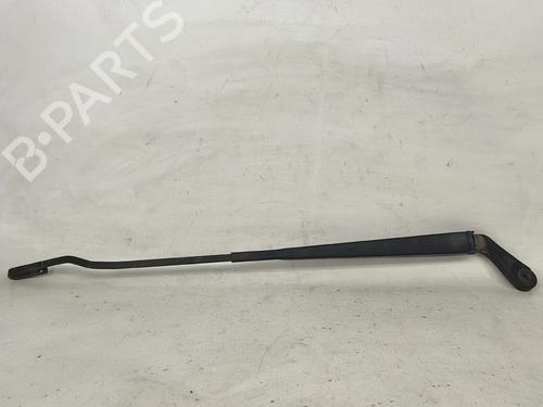 Used Front windshield wiper arm CHRYSLER VOYAGER / GRAND VOYAGER III (GS_, NS_) 2.5 TD (116 hp) 29303580