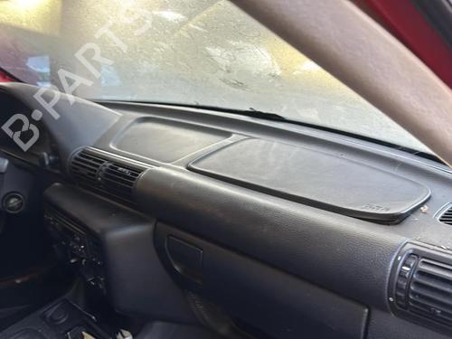 Dashboard BMW 3 (E36) 318 tds (90 hp) 30645505