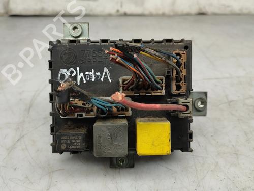 Used Fuse box Fuse box FIAT PUNTO (176_) 1.7 TD (69 hp) 30177984 30177984