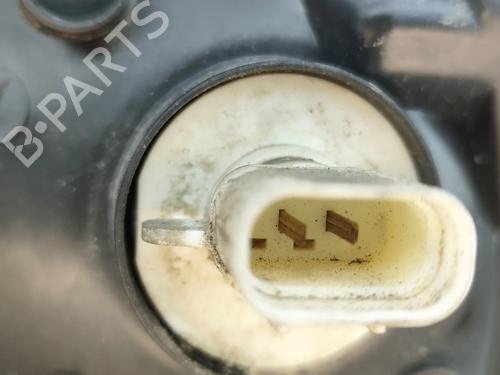 Right headlight HYUNDAI ELANTRA III Saloon (XD) 2.0 CRDi | BP30637677C29