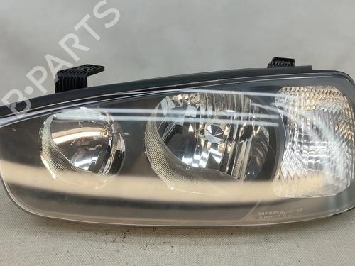 Used Left headlight HYUNDAI ELANTRA III Saloon (XD) 2.0 CRDi (113 hp) 30637678