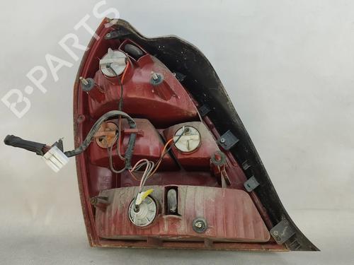 Right taillight HYUNDAI ELANTRA III Saloon (XD) 2.0 CRDi | BP30637680C35