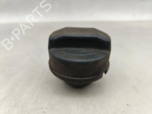 Used Fuel flap VW GOLF IV (1J1) 1.4 16V (75 hp) 30710408