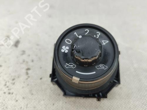 Used Climate control Climate control TOYOTA IQ (_J1_) 1.0 (KGJ10_, KGJ10R) (68 hp) 30838407 30838407
