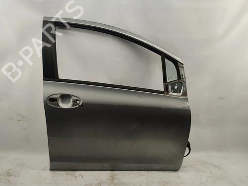 Used Right front door TOYOTA YARIS (_P9_) 1.0 VVT-i (KSP90_, KSP90R) (69 hp) 31016227