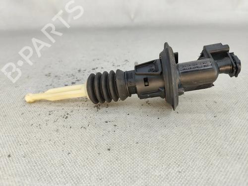 Used Clutch slave cylinder PEUGEOT 3008 II SUV (MC_, MR_, MJ_, M4_) 1.2 THP/ PureTech 130 (MRHNSM, MRHNSU, MRHNSJ, MRHNYW,... (131 hp) 30971050