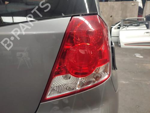 Used Right taillight CHEVROLET AVEO / KALOS Hatchback (T200) 1.2 (72 hp) 31047895