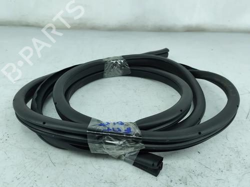 Used Rubber door seal NISSAN LEAF (ZE1) Electric (150 hp) 31027714