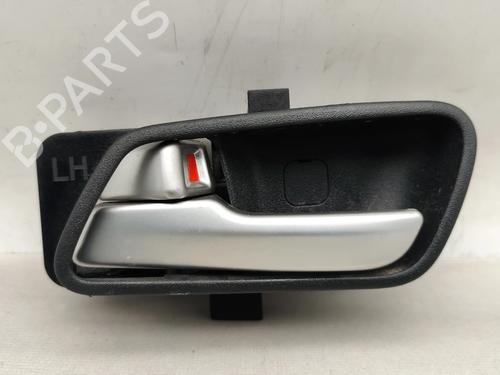 Venstre foran invendig håndtak KIA PICANTO III (JA) 1.0 (67 hp) 31069975