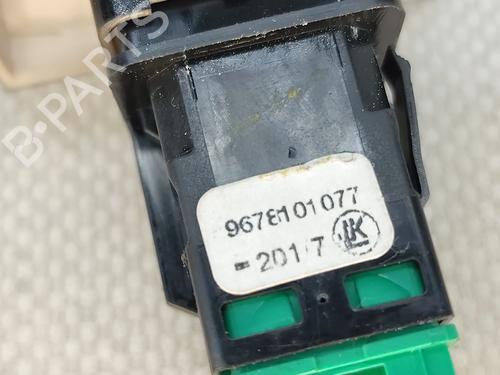 Switch CITROËN C4 Picasso II 1.6 BlueHDi 120 | BP31083052I30