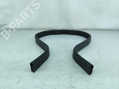 Borracha vedante da porta MERCEDES-BENZ CLS (C218) CLS 63 AMG (218.374) (558 hp) 31117393