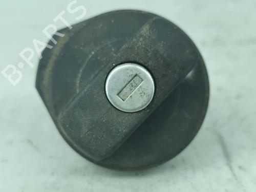 fuel-flap-seat-ibiza-iii-6l1-2002-2003-2004-2005-2006-2007-2008-2009-30725742 main image