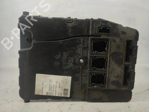 fuse-box-renault-megane-ii-bm01_-cm01_-2001-2002-2003-2004-2005-2006-2007-2008-2009-2010-2011-2012-31331575 main image