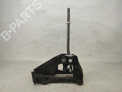 Used Gear lever TOYOTA YARIS (_P9_) 1.0 VVT-i (KSP90_, KSP90R) (69 hp) 30888908
