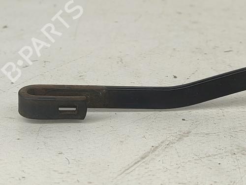 Front windshield wiper arm TOYOTA YARIS (_P9_) 1.0 VVT-i (KSP90_, KSP90R) | BP30888902C143