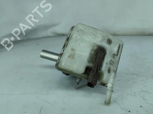 Used Brake master cylinder PEUGEOT 3008 I MPV (0U_) 2.0 HDi Hybrid4 (0URHCA) (200 hp) 31322826