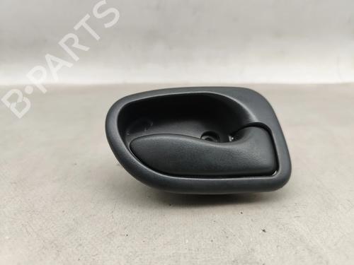 Used Front right interior door handle HYUNDAI ACCENT I (X-3) 1.3 i 12V (84 hp) 31364452
