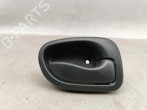 Used Front right interior door handle HYUNDAI ACCENT I (X-3) 1.3 i 12V (84 hp) 31365585