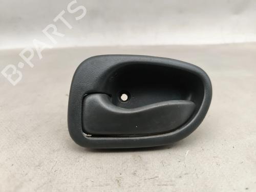 Used Front left interior door handle HYUNDAI ACCENT I (X-3) 1.3 i 12V (84 hp) 31365578