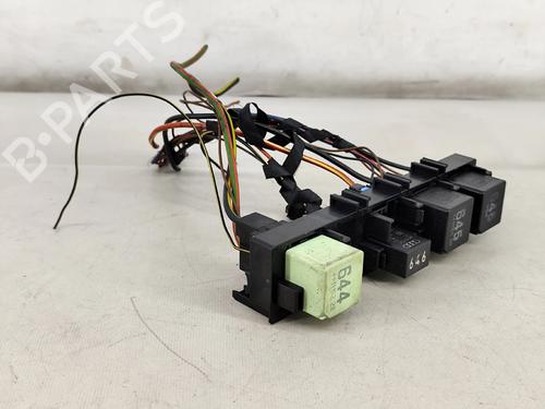 Fuse box VW PASSAT B7 (362) 1.6 TDI | BP31354918E1 - Image 2