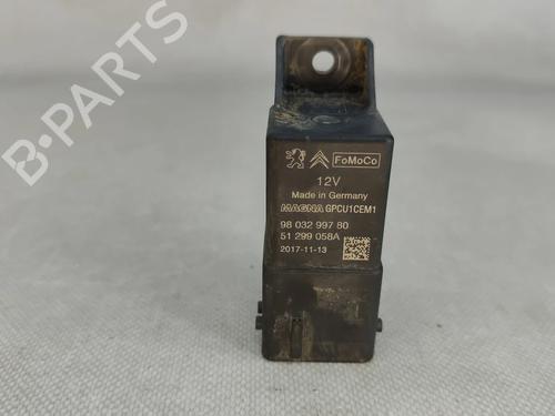 Used Heater resistor Heater resistor PEUGEOT 3008 II SUV (MC_, MR_, MJ_, M4_) 1.6 BlueHDi 120 (120 hp) 31381677 31381677