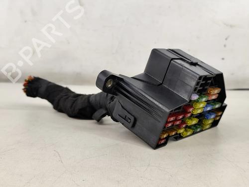 Fuse box VW PASSAT B7 (362) 1.6 TDI | BP31354920E1 - Image 2