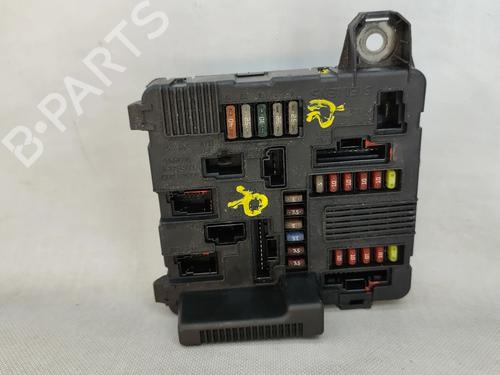 fuse-box-renault-scenic-ii-jm01_-2003-2004-2005-2006-2007-2008-2009-2010-31574169 main image