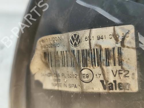 Right headlight VW POLO (6N2) 1.4 16V | BP31574242C29 