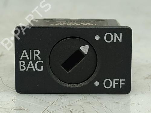 switch-vw-polo-v-6r1-6c1-2009-2010-2011-2012-2013-2014-2015-2016-2017-2018-2019-2020-2021-2022-31016048 main image