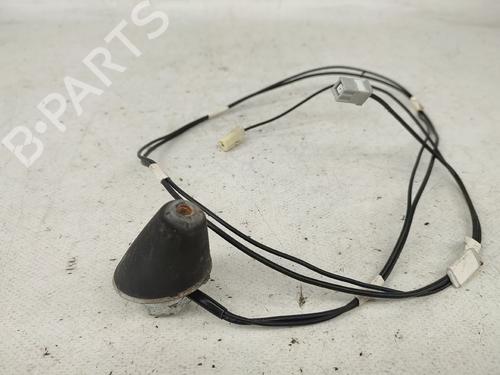 Used Antenna/Base TOYOTA YARIS (_P9_) 1.0 VVT-i (KSP90_, KSP90R) (69 hp) 31293014
