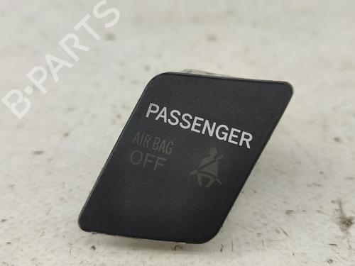 Used Switch TOYOTA YARIS (_P9_) 1.0 VVT-i (KSP90_, KSP90R) (69 hp) 31293625