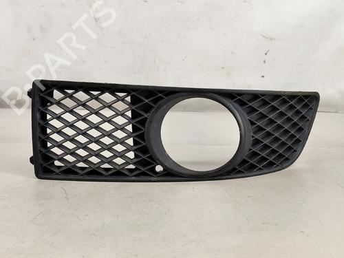Grill VW POLO (6N2) 1.0 (50 hp) 31642795
