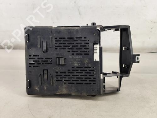 Used Fuse box RENAULT SCÉNIC I MPV (JA0/1_, FA0_) 1.4 16V (JA0D, JA1H, Ja0W, JA10) (95 hp) 31697042