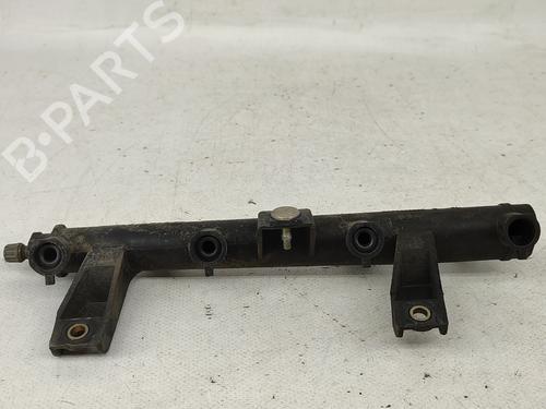Used Injection rail PEUGEOT 206 Hatchback (2A/C) 1.1 i (60 hp) 31344984