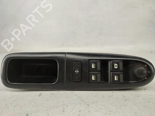 Used Left front window switch Left front window switch PEUGEOT 406 (8B) 2.0 16V (136 hp) 31335439 31335439
