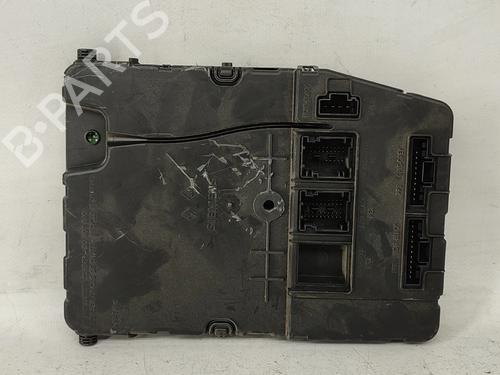 fuse-box-renault-scenic-ii-jm01_-2003-2004-2005-2006-2007-2008-2009-2010-31334765 main image