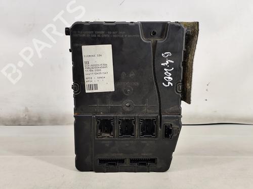 Used Fuse box Fuse box RENAULT MEGANE II (BM0/1_, CM0/1_) 1.5 dCi (BM02, BM13, BM2A, CM02, CM13) (101 hp) 31722642 31722642