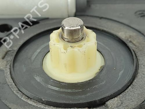 Right front window motor MAZDA 3 (BK) 1.3 (BK14) | BP31769841E20 - Image 3