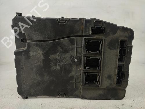 fuse-box-renault-megane-ii-hatchback-van-km02_-2003-2004-2005-2006-2007-2008-2009-31321260 main image
