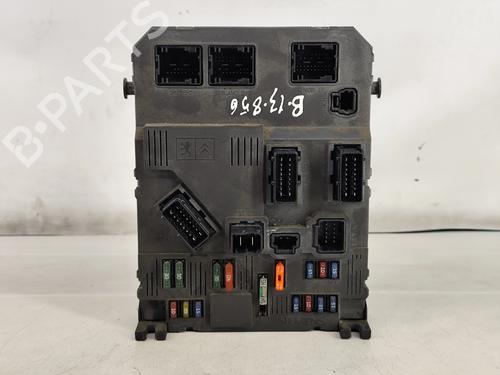 Used Fuse box PEUGEOT 206 Hatchback (2A/C) 1.1 i (60 hp) 31864072