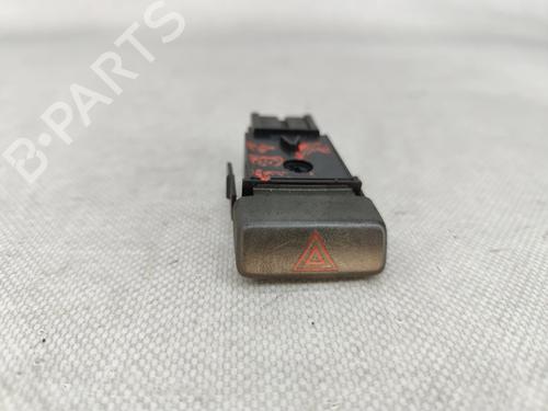 Bouton de warning VOLVO V40 Estate (645) 1.9 TD (90 hp) 31835989