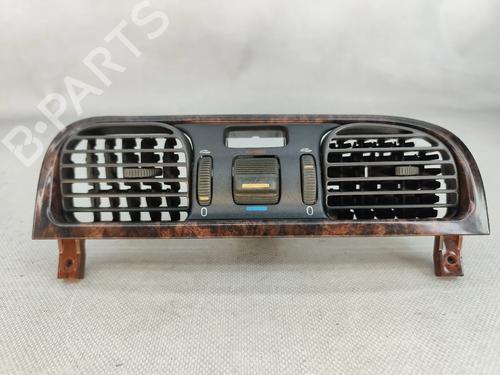 air-vent-volvo-v40-estate-645-1995-1996-1997-1998-1999-2000-2001-2002-2003-2004-31835992 main image