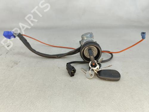 Used Ignition barrel Ignition barrel SUBARU FORESTER (SF_) 2.0 AWD (SF5) (125 hp) 31857525 31857525