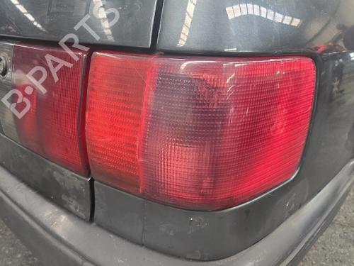 Feu arrière droit AUDI 80 B4 Avant (8C5) 1.9 TDI (90 hp) 31921944